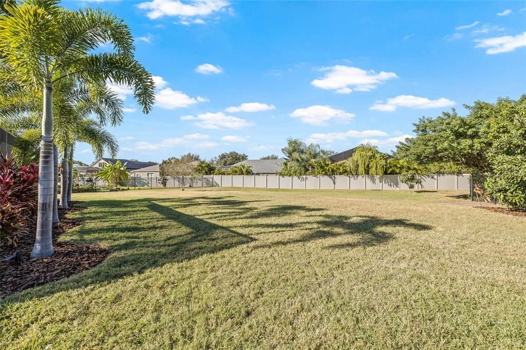 合同活跃: $769,900 (4 贝兹, 3 浴室, 3400 平方英尺)