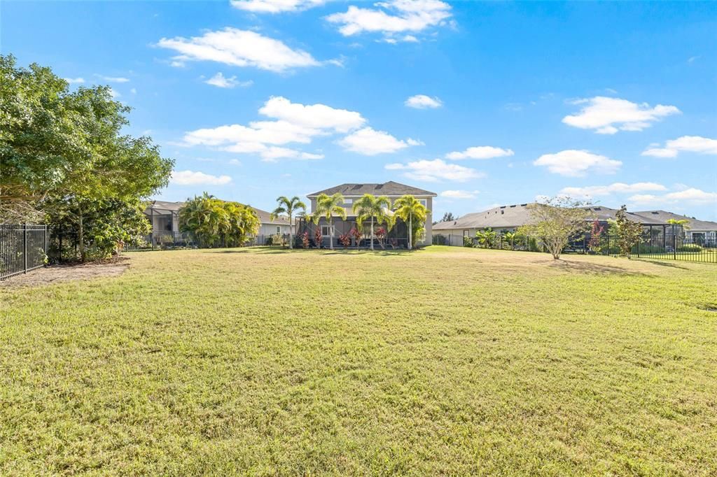 合同活跃: $769,900 (4 贝兹, 3 浴室, 3400 平方英尺)