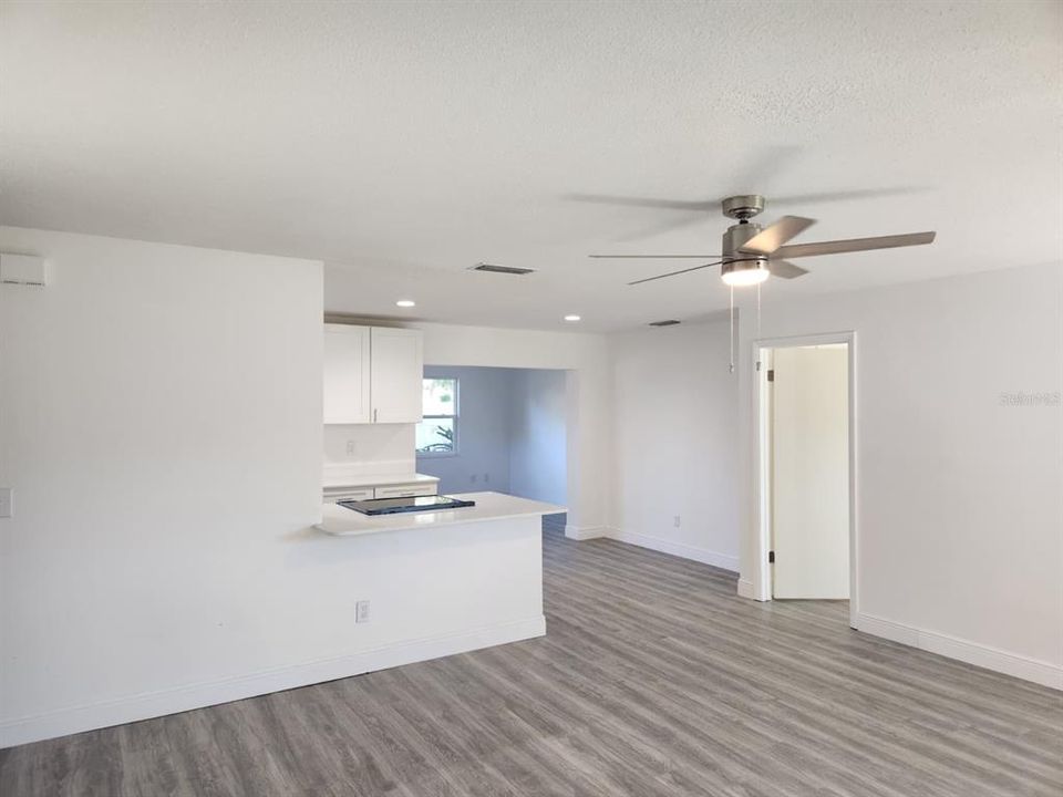 待售: $349,900 (3 贝兹, 2 浴室, 1287 平方英尺)