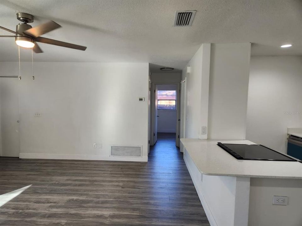 待售: $349,900 (3 贝兹, 2 浴室, 1287 平方英尺)