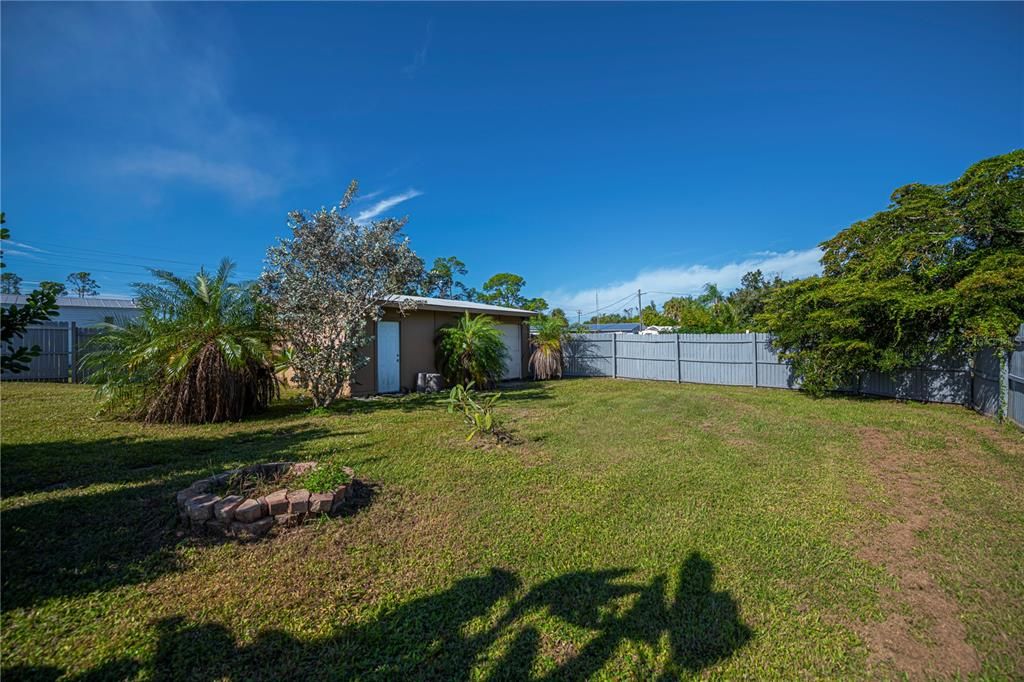 Под контрактом: $149,990 (3 спален, 2 ванн, 960 Квадратных фут)