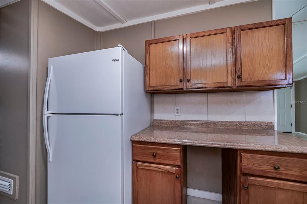 Под контрактом: $149,990 (3 спален, 2 ванн, 960 Квадратных фут)