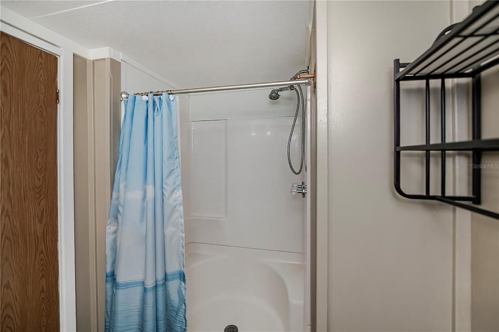 Под контрактом: $149,990 (3 спален, 2 ванн, 960 Квадратных фут)