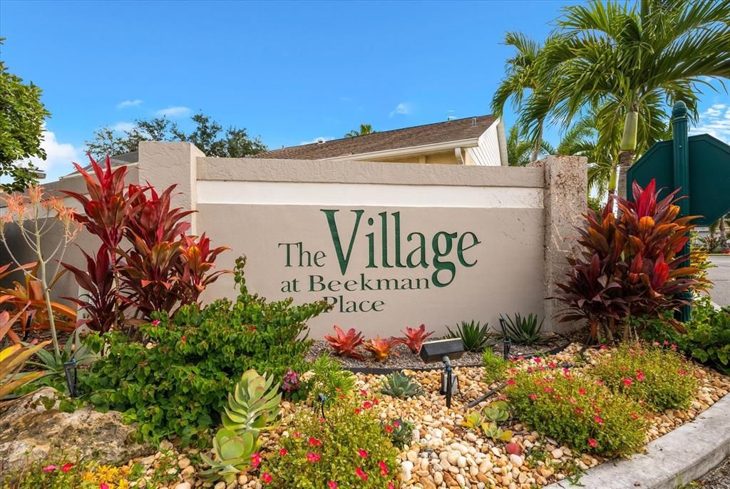 Active With Contract: $417,000 (2 beds, 2 baths, 1642 Square Feet)