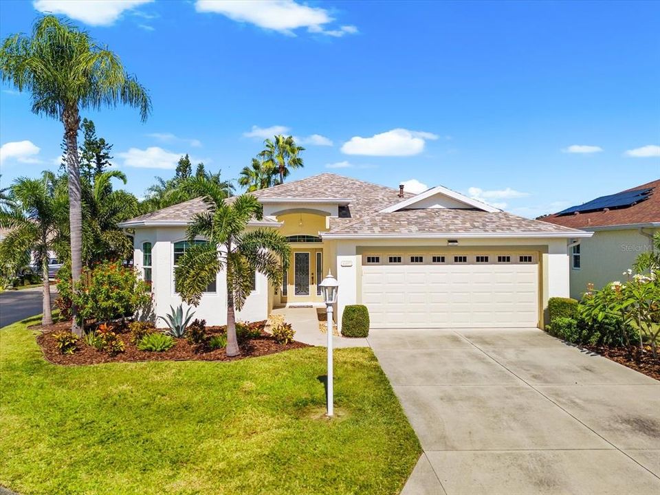 Active With Contract: $417,000 (2 beds, 2 baths, 1642 Square Feet)