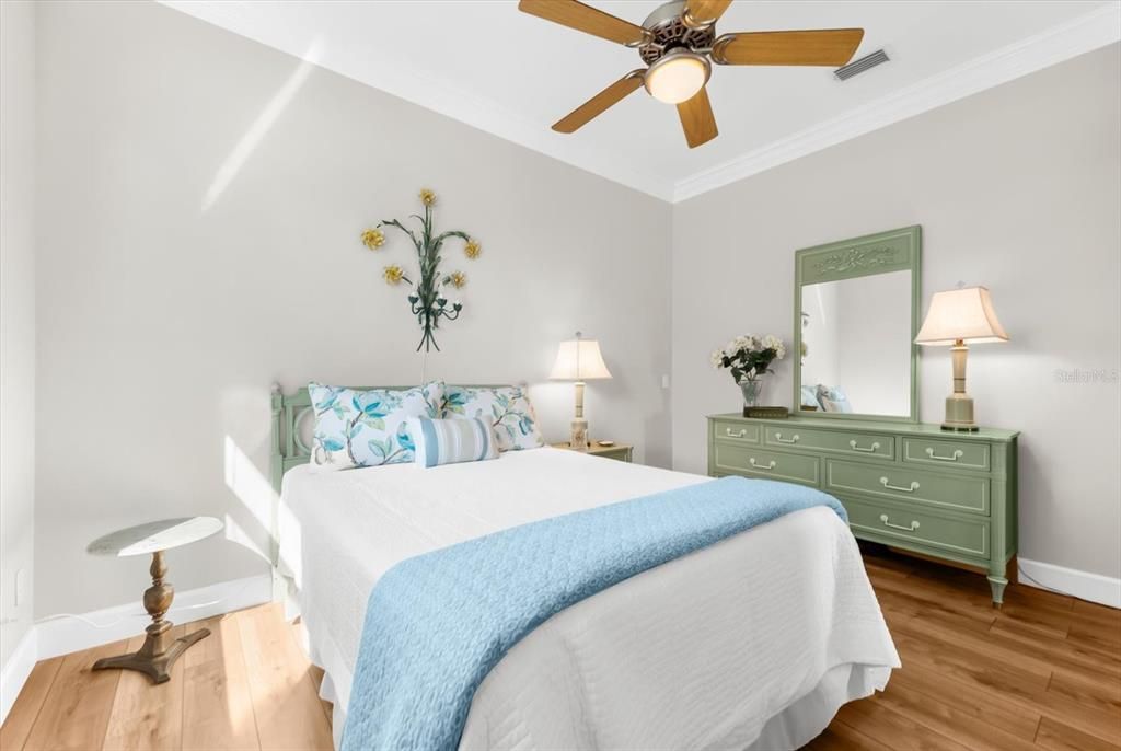 Active With Contract: $417,000 (2 beds, 2 baths, 1642 Square Feet)