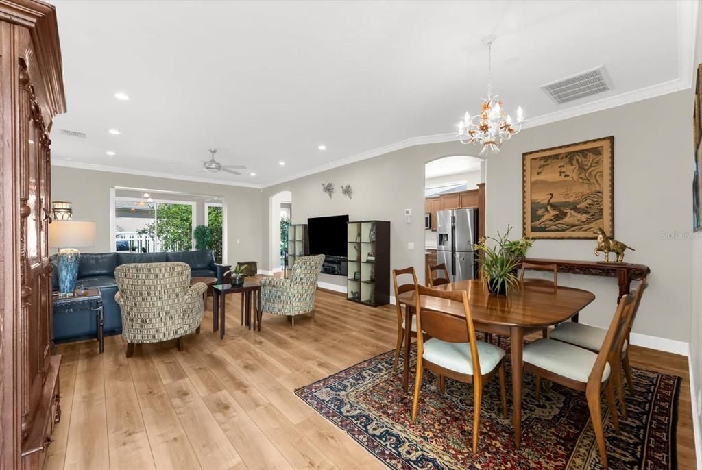 Active With Contract: $417,000 (2 beds, 2 baths, 1642 Square Feet)