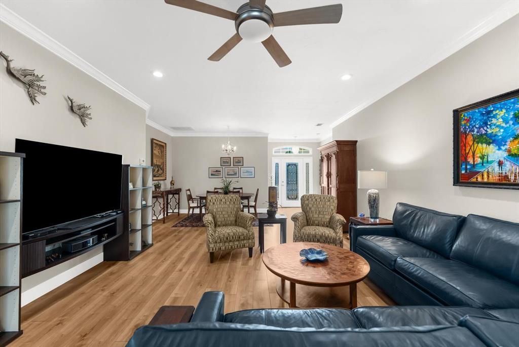 Active With Contract: $417,000 (2 beds, 2 baths, 1642 Square Feet)