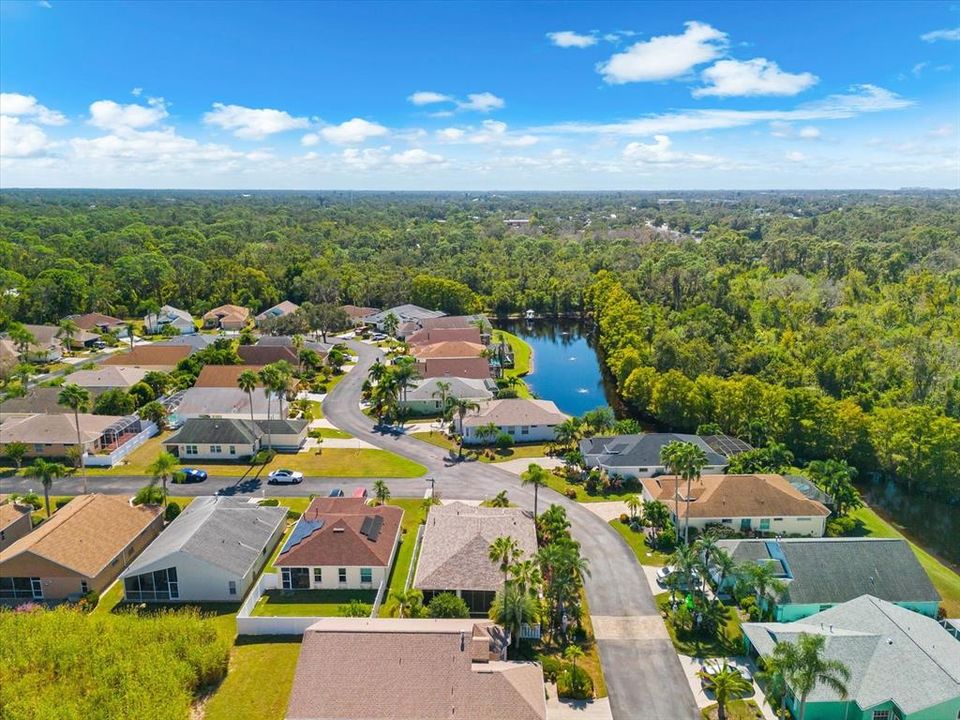 Active With Contract: $417,000 (2 beds, 2 baths, 1642 Square Feet)