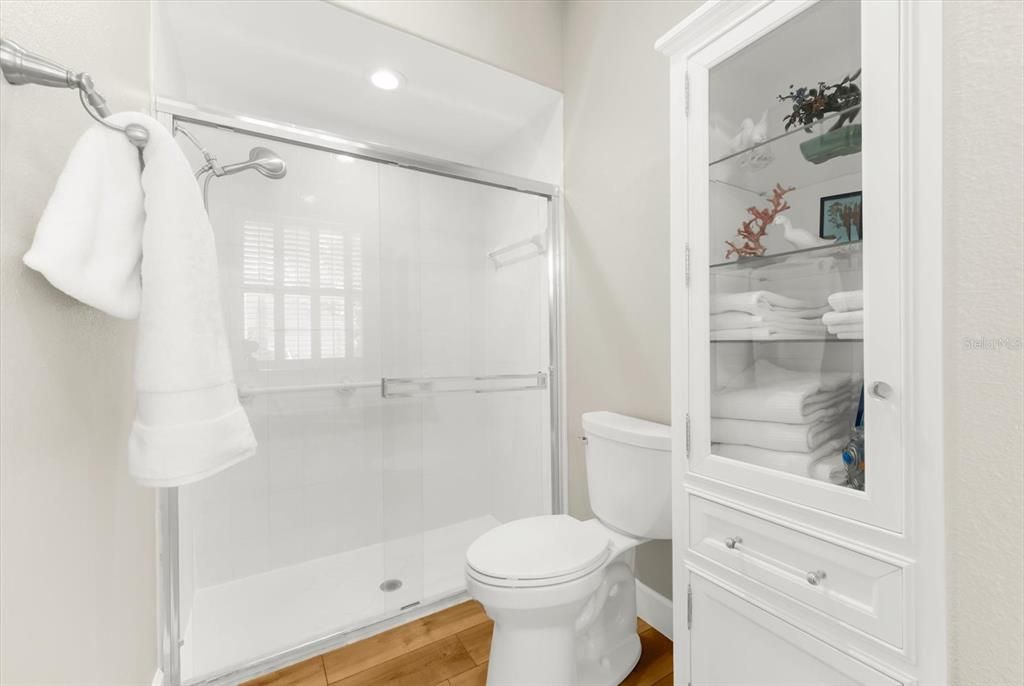 Active With Contract: $417,000 (2 beds, 2 baths, 1642 Square Feet)