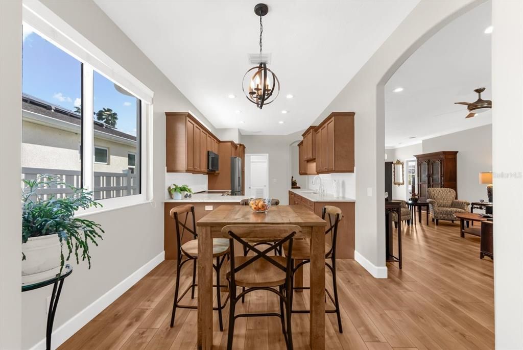 Active With Contract: $417,000 (2 beds, 2 baths, 1642 Square Feet)