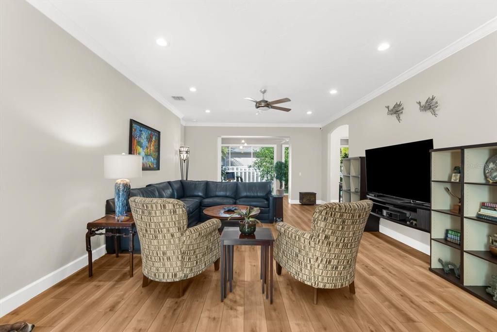 Active With Contract: $417,000 (2 beds, 2 baths, 1642 Square Feet)