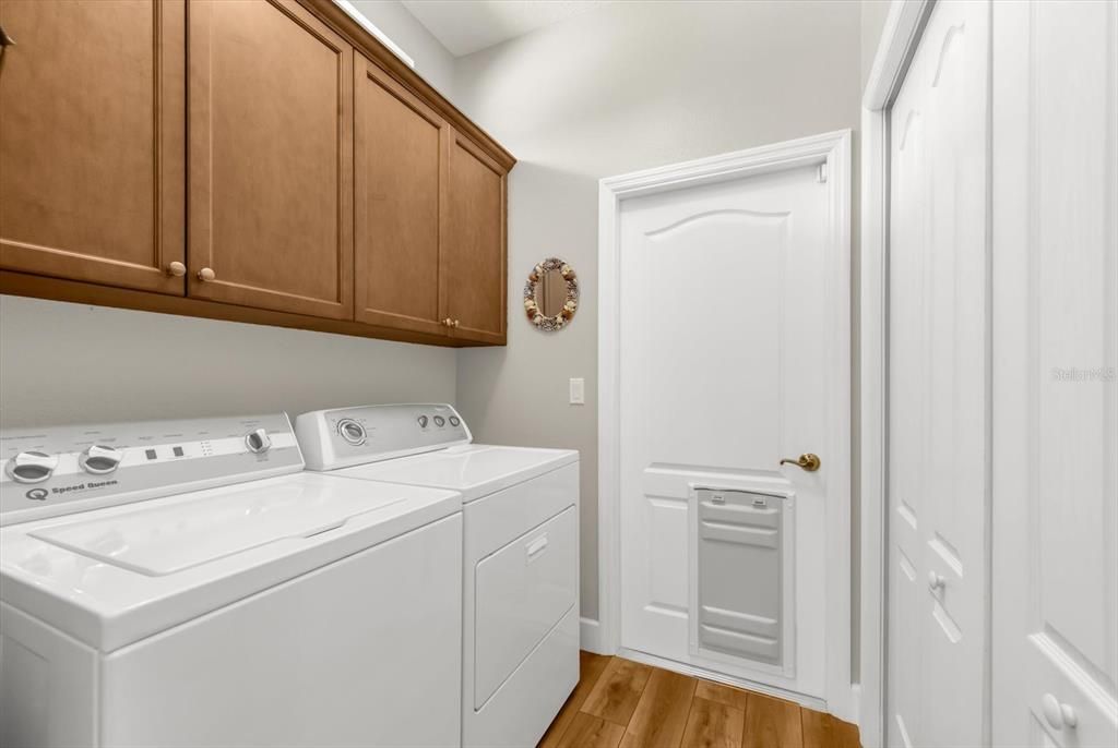 Active With Contract: $417,000 (2 beds, 2 baths, 1642 Square Feet)