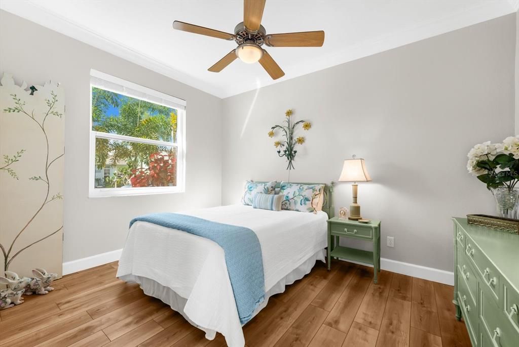 Active With Contract: $417,000 (2 beds, 2 baths, 1642 Square Feet)