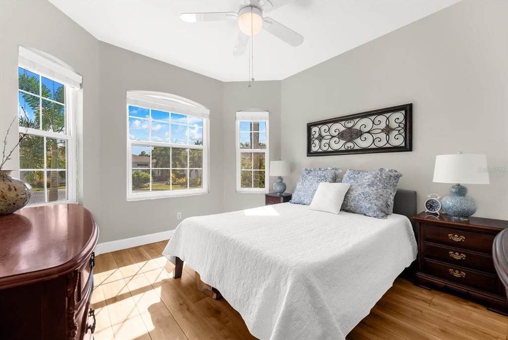 Active With Contract: $417,000 (2 beds, 2 baths, 1642 Square Feet)