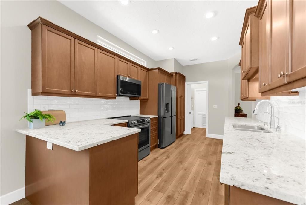 Active With Contract: $417,000 (2 beds, 2 baths, 1642 Square Feet)