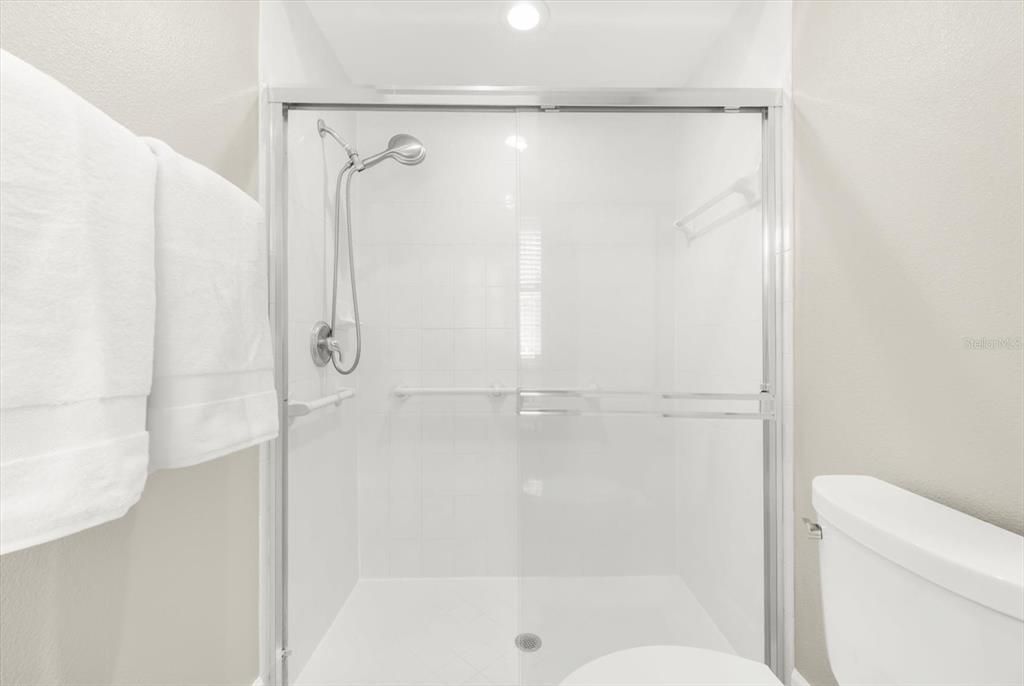 Active With Contract: $417,000 (2 beds, 2 baths, 1642 Square Feet)