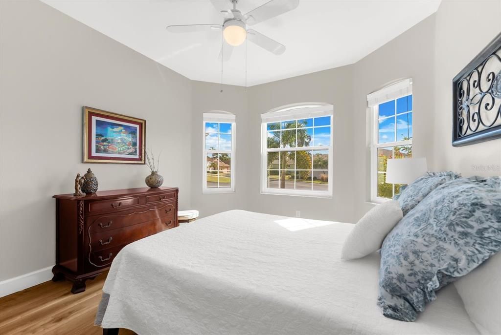 Active With Contract: $417,000 (2 beds, 2 baths, 1642 Square Feet)