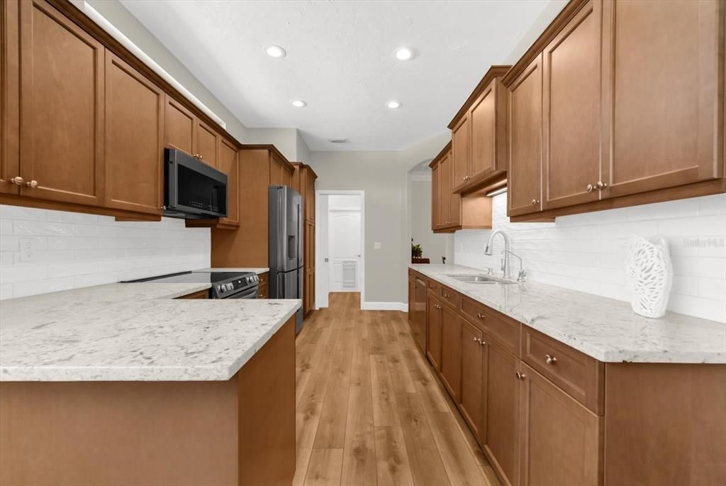 Active With Contract: $417,000 (2 beds, 2 baths, 1642 Square Feet)