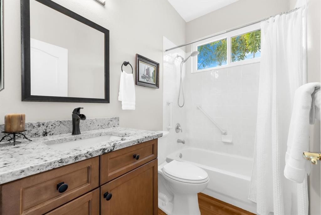 Active With Contract: $417,000 (2 beds, 2 baths, 1642 Square Feet)