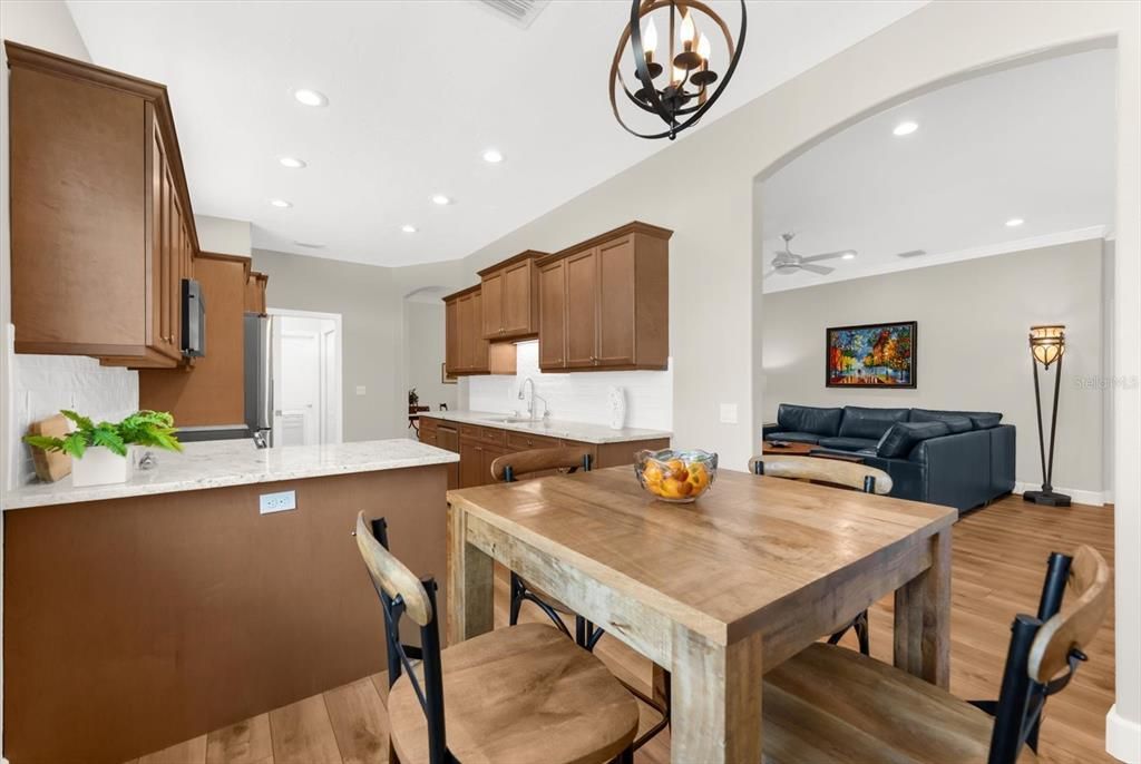 Active With Contract: $417,000 (2 beds, 2 baths, 1642 Square Feet)