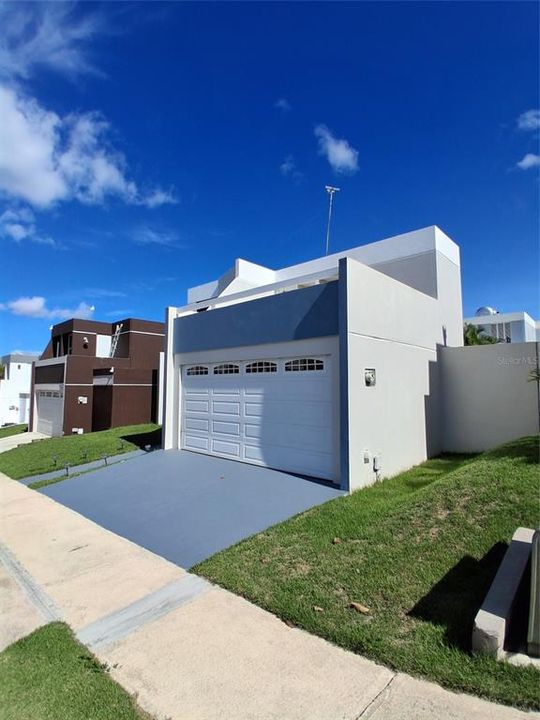 Под контрактом: $360,000 (3 спален, 2 ванн, 1596 Квадратных фут)