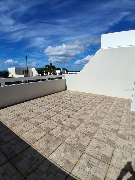 Под контрактом: $360,000 (3 спален, 2 ванн, 1596 Квадратных фут)