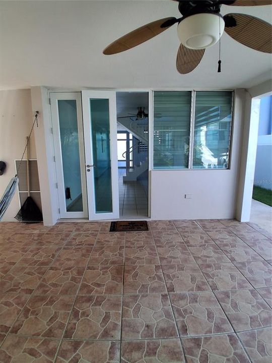 Под контрактом: $360,000 (3 спален, 2 ванн, 1596 Квадратных фут)