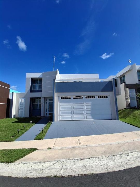 Под контрактом: $360,000 (3 спален, 2 ванн, 1596 Квадратных фут)