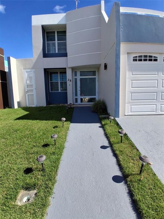 Под контрактом: $360,000 (3 спален, 2 ванн, 1596 Квадратных фут)