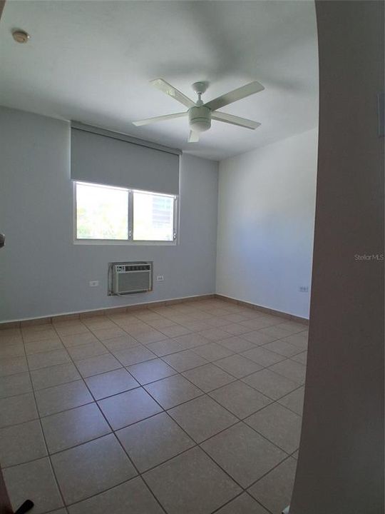 Под контрактом: $360,000 (3 спален, 2 ванн, 1596 Квадратных фут)