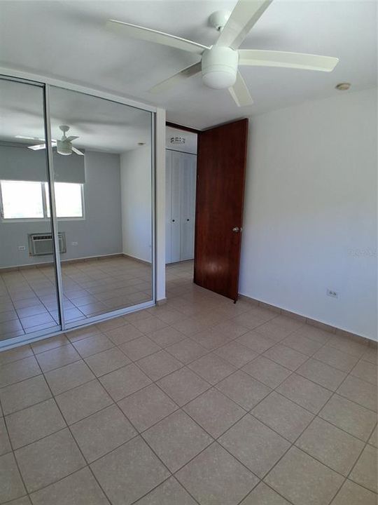 Под контрактом: $360,000 (3 спален, 2 ванн, 1596 Квадратных фут)