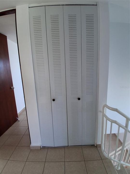 Под контрактом: $360,000 (3 спален, 2 ванн, 1596 Квадратных фут)