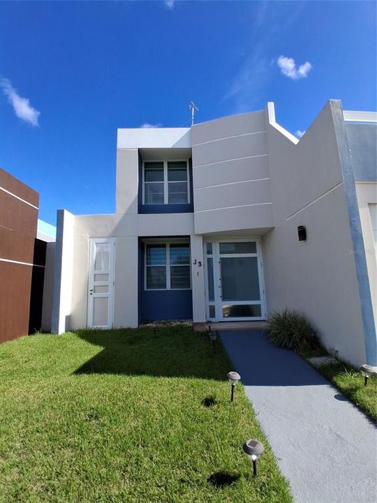 Под контрактом: $360,000 (3 спален, 2 ванн, 1596 Квадратных фут)