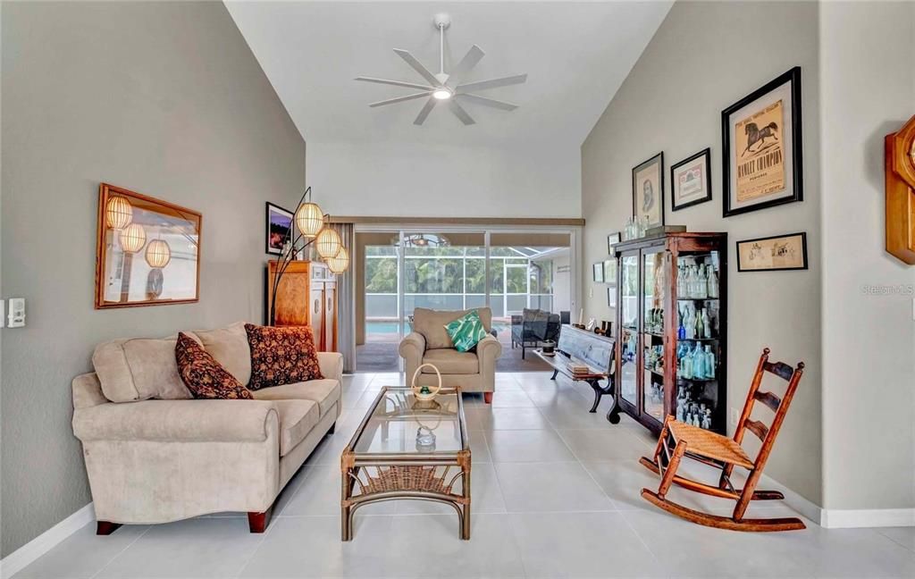 待售: $674,900 (4 贝兹, 2 浴室, 2348 平方英尺)