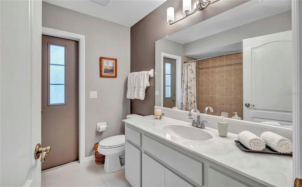 待售: $674,900 (4 贝兹, 2 浴室, 2348 平方英尺)