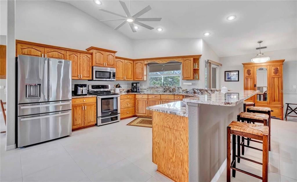 待售: $674,900 (4 贝兹, 2 浴室, 2348 平方英尺)