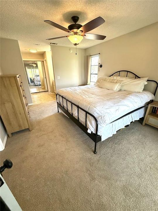 待售: $330,000 (3 贝兹, 2 浴室, 1561 平方英尺)