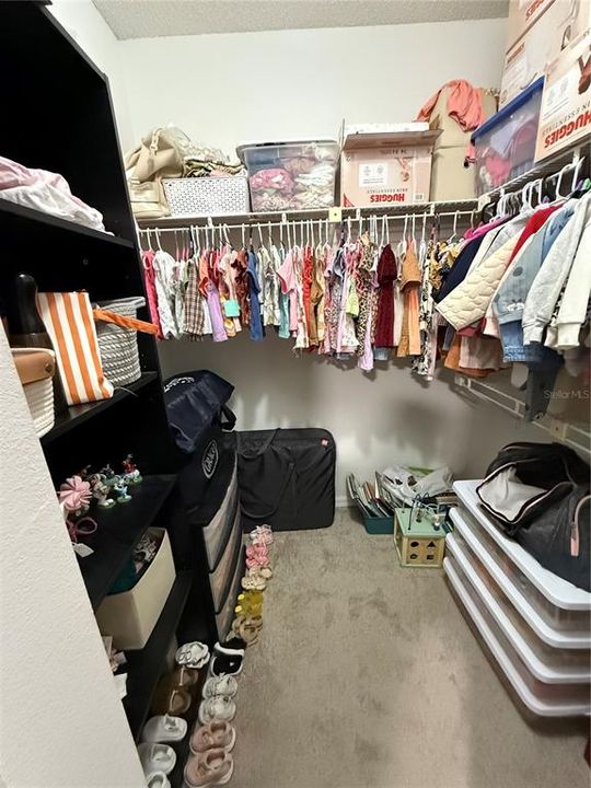 待售: $330,000 (3 贝兹, 2 浴室, 1561 平方英尺)