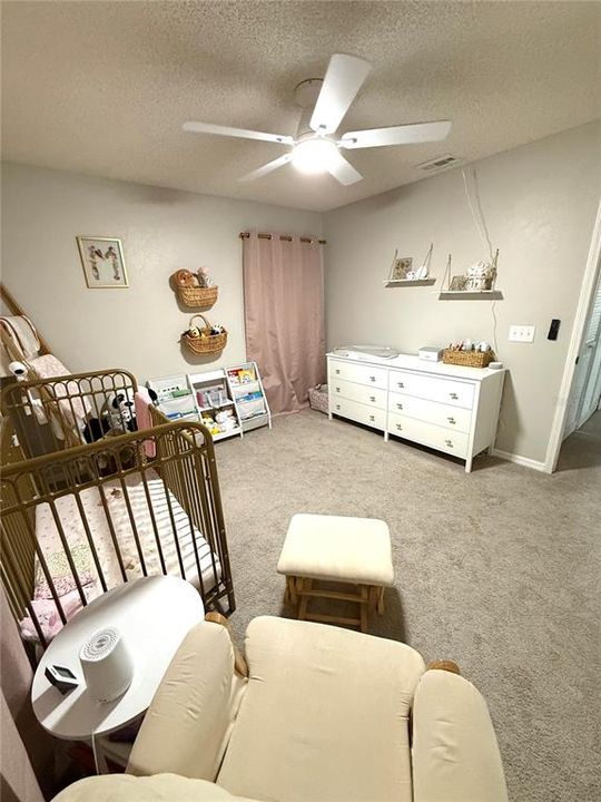 待售: $330,000 (3 贝兹, 2 浴室, 1561 平方英尺)