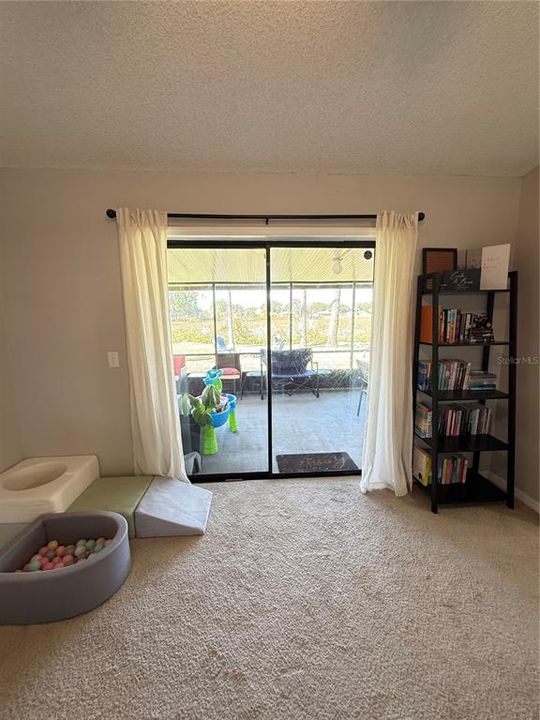 待售: $330,000 (3 贝兹, 2 浴室, 1561 平方英尺)