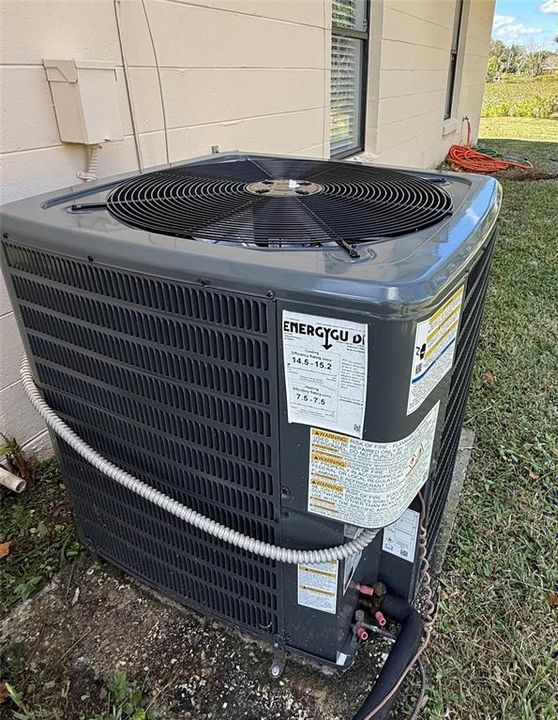 待售: $330,000 (3 贝兹, 2 浴室, 1561 平方英尺)