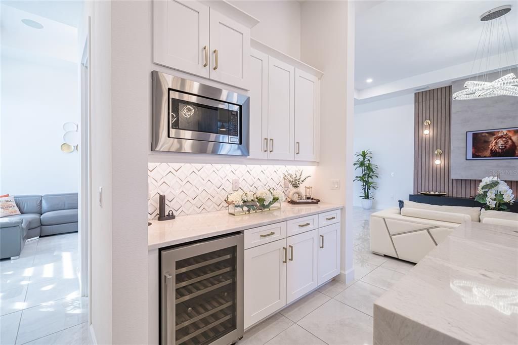 For Sale: $1,249,000 (3 beds, 3 baths, 3045 Square Feet)