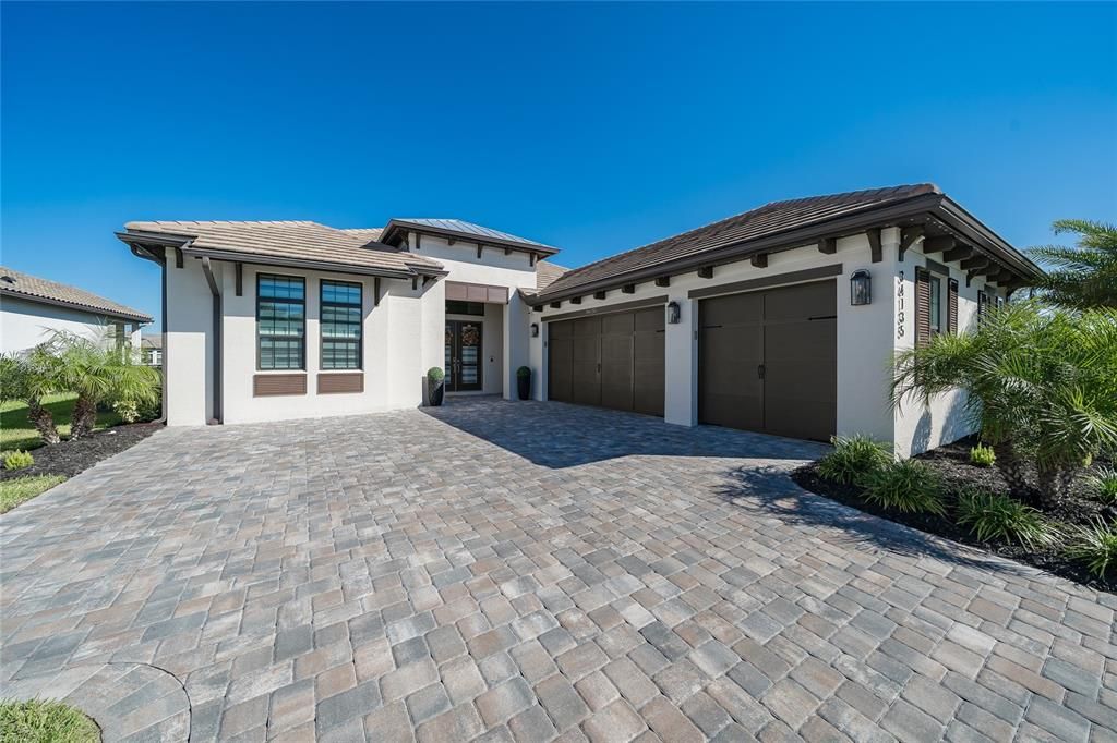 For Sale: $1,249,000 (3 beds, 3 baths, 3045 Square Feet)