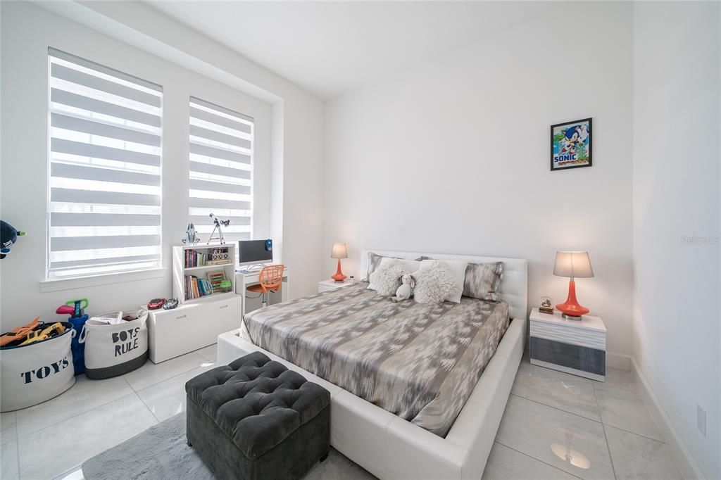 For Sale: $1,249,000 (3 beds, 3 baths, 3045 Square Feet)