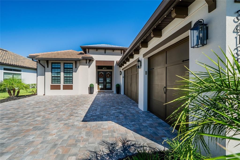 For Sale: $1,249,000 (3 beds, 3 baths, 3045 Square Feet)