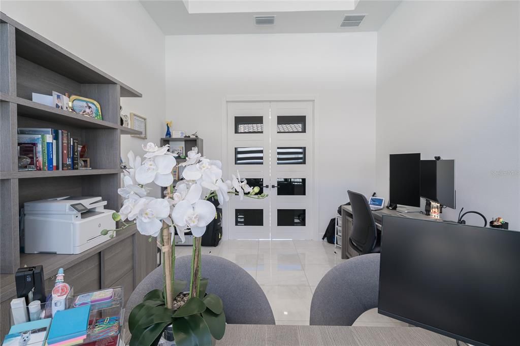 For Sale: $1,249,000 (3 beds, 3 baths, 3045 Square Feet)