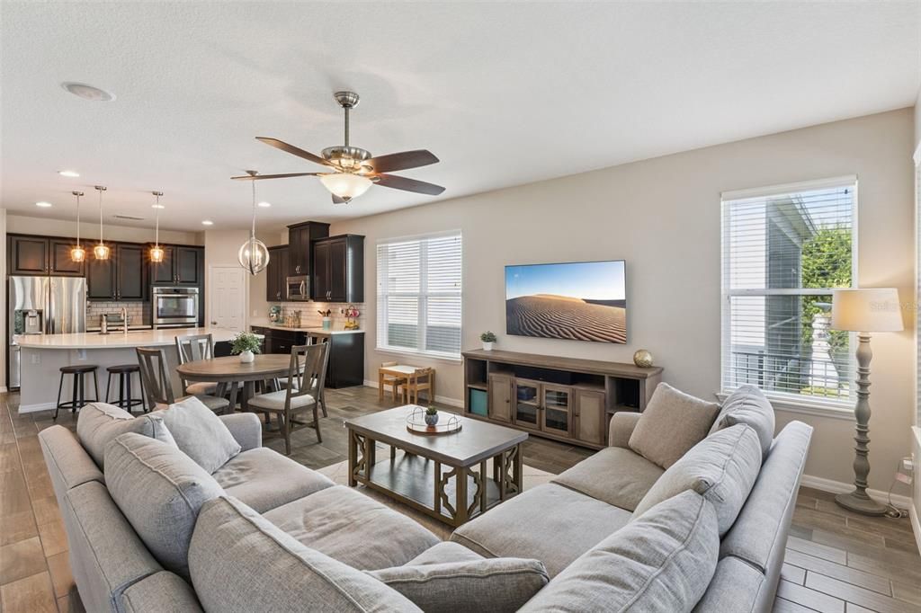 Active With Contract: $625,000 (4 beds, 3 baths, 2218 Square Feet)