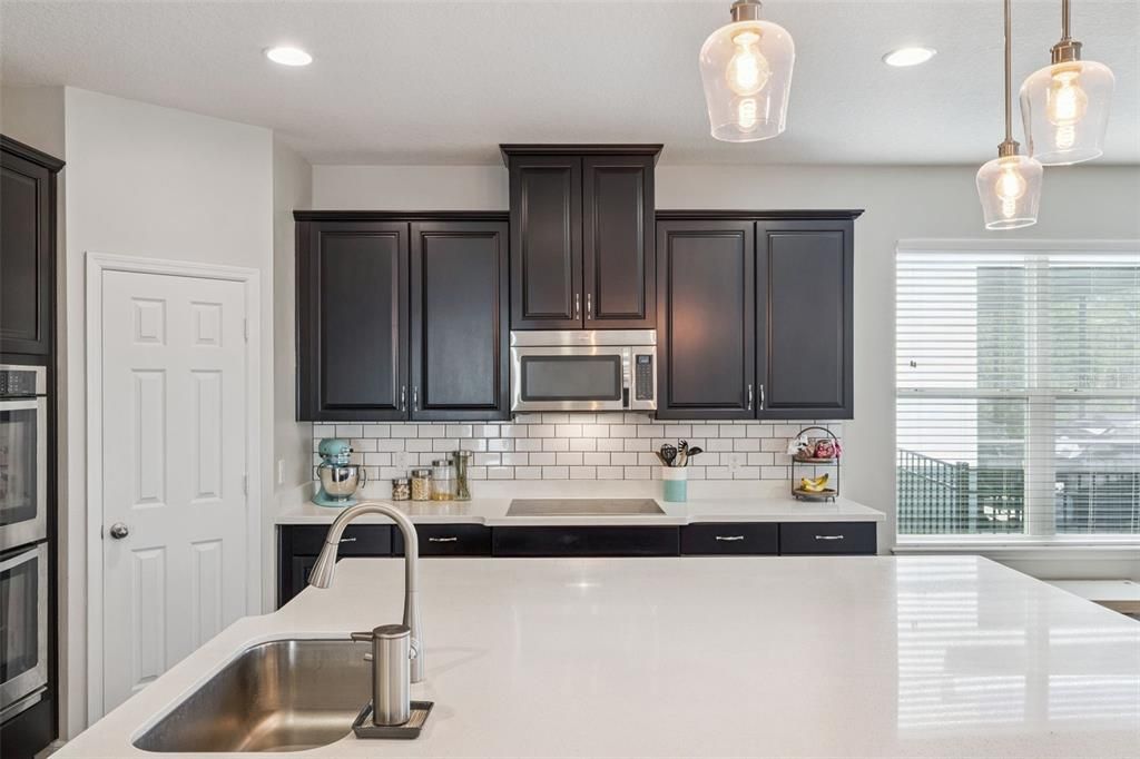 Active With Contract: $625,000 (4 beds, 3 baths, 2218 Square Feet)