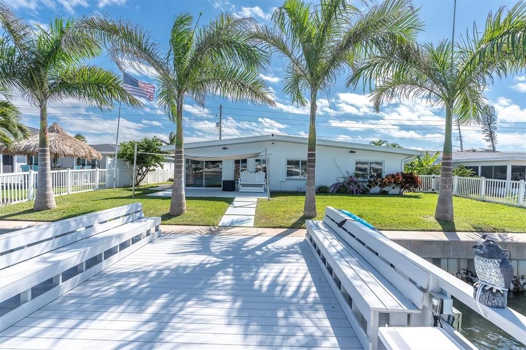 For Sale: $1,149,000 (4 beds, 2 baths, 1812 Square Feet)